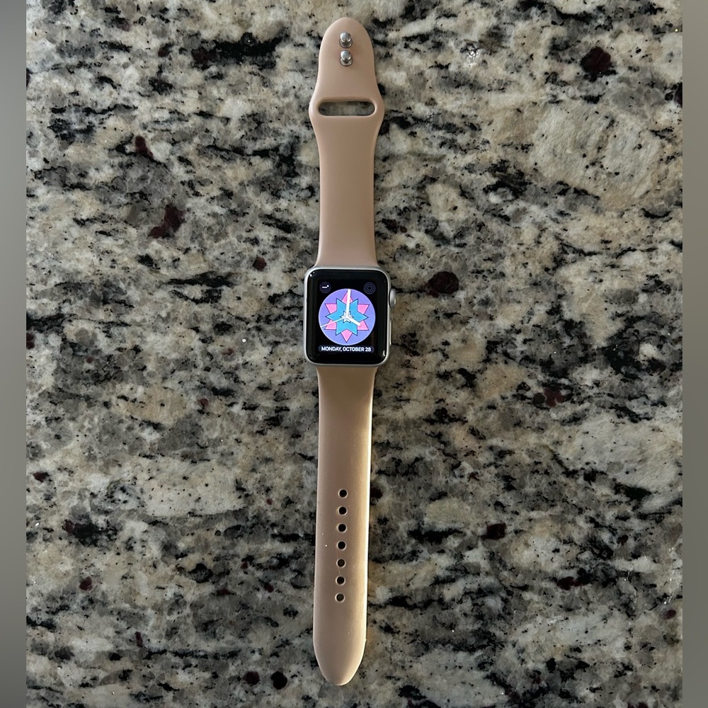 Apple Watch | Series 3 | 38 mm | Silver